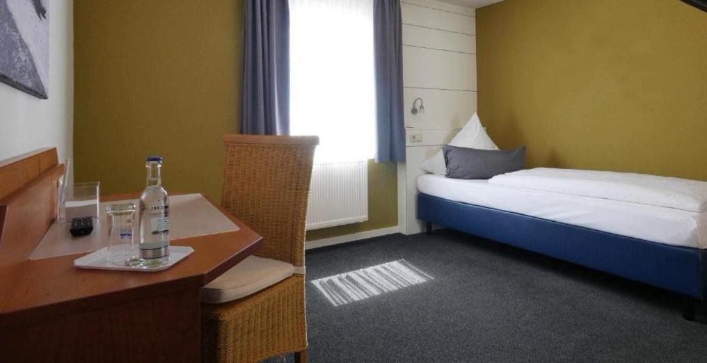 Hotel & Restaurant Huellen Barweiler Exteriör bild