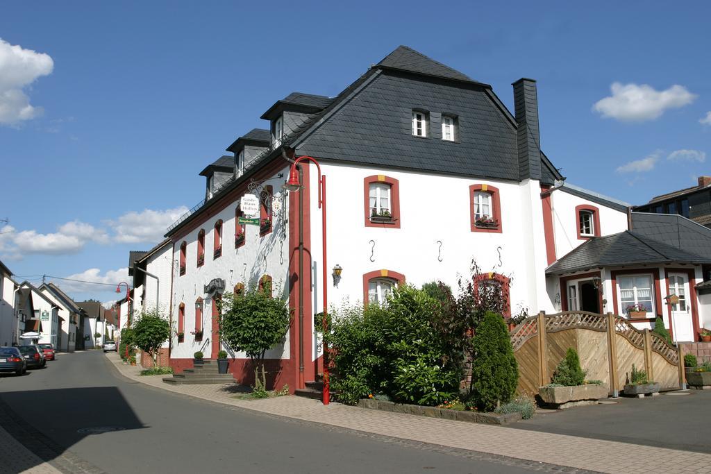 Hotel & Restaurant Huellen Barweiler Exteriör bild