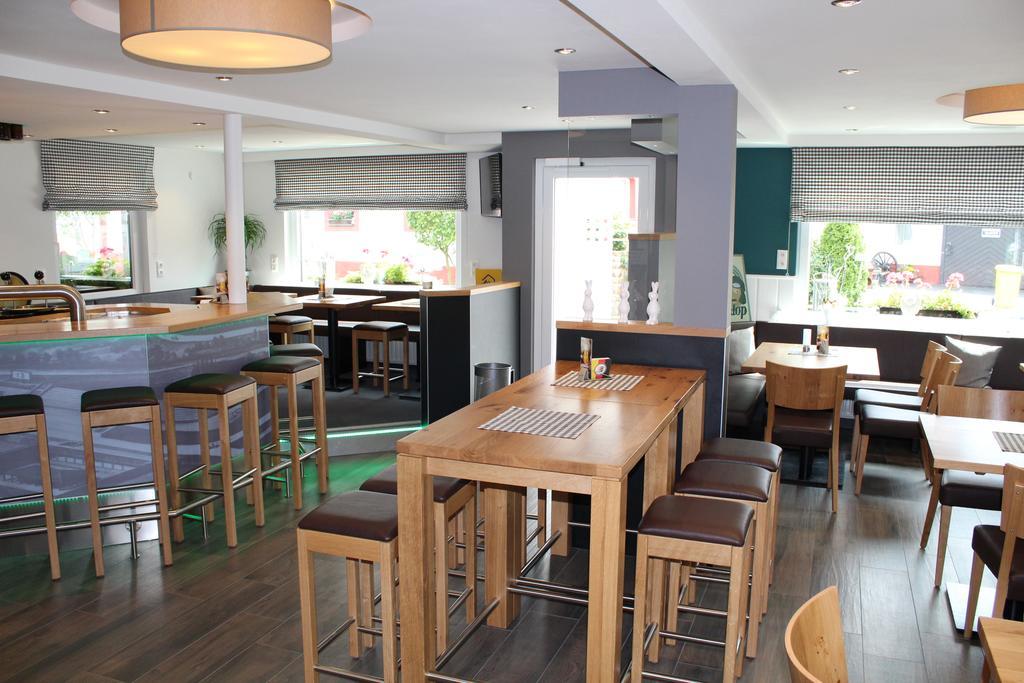 Hotel & Restaurant Huellen Barweiler Exteriör bild
